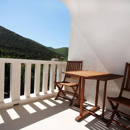 Apartamento Cosy In Zrnovo - 30 Sqm With Shared Pool *