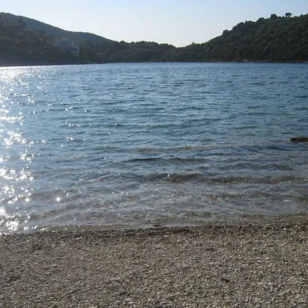 Apartamento Cosy In Zrnovo - 30 Sqm With Shared Pool Korčula